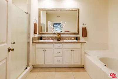 11920 Goshen Ave #101, Los Angeles, CA 90049 - Photo 25