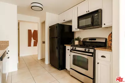 11920 Goshen Ave #101, Los Angeles, CA 90049 - Photo 17
