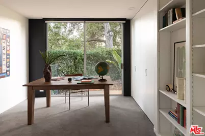 16045 Royal Mount Dr, Encino, CA 91436 - Photo 25