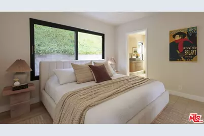 4100 Don Diablo Dr, Los Angeles, CA 90008 - Photo 15