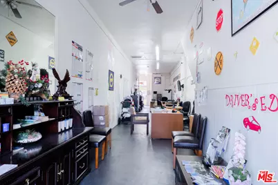 2216 W Jefferson Blvd, Los Angeles, CA 90018 - Photo 19