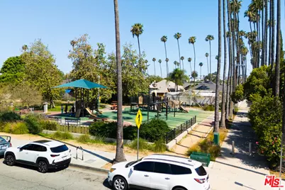 2216 W Jefferson Blvd, Los Angeles, CA 90018 - Photo 23