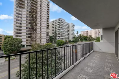 10450 Wilshire Blvd #4F, Los Angeles, CA 90024 - Photo 13