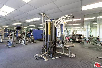 10450 Wilshire Blvd #4F, Los Angeles, CA 90024 - Photo 17