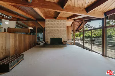 630 Hightree Rd, Santa Monica, CA 90402 - Photo 13