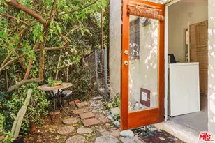 654 Frontenac Ave, Los Angeles, CA 90065 - Photo 25