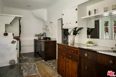 742 N Sycamore Ave, Los Angeles, CA 90038 - Photo 45