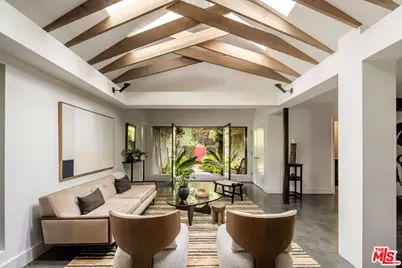 2220 Banyan Dr, Los Angeles, CA 90049 - Photo 5