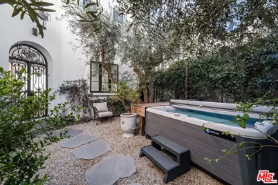 27212 Pacific Coast Hwy, Malibu, CA 90265 - Photo 15