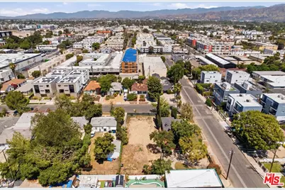 10808 Hartsook St, North Hollywood, CA 91601 - Photo 9