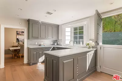 1460 N Doheny Dr, Los Angeles, CA 90069 - Photo 7