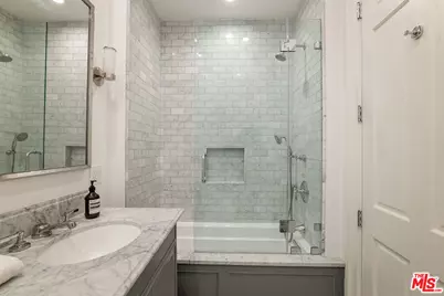 1460 N Doheny Dr, Los Angeles, CA 90069 - Photo 15