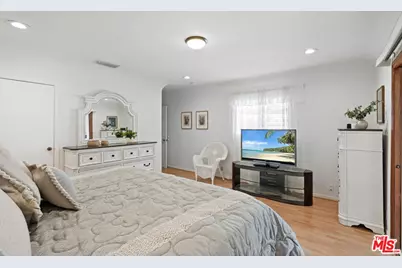 924 E Glenoaks Blvd, Glendale, CA 91207 - Photo 37