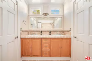 7719 Norton Ave, Los Angeles, CA 90046 - Photo 15