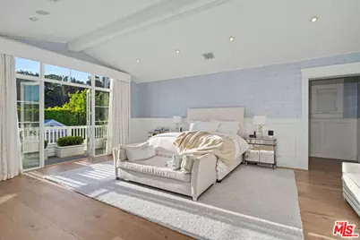 13210 Haney Pl, Los Angeles, CA 90049 - Photo 31