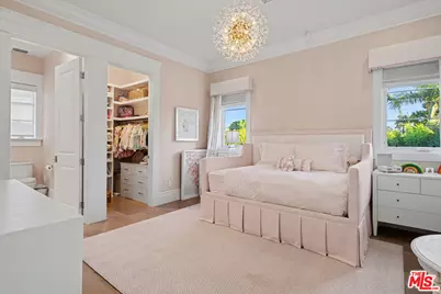 13210 Haney Pl, Los Angeles, CA 90049 - Photo 43