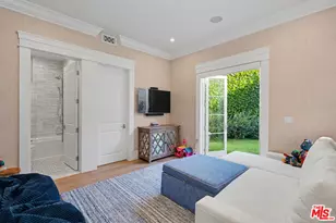 13210 Haney Pl, Los Angeles, CA 90049 - Photo 25