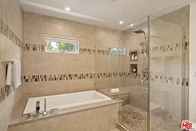 3238 Canyon Lake Dr, Los Angeles, CA 90068 - Photo 27