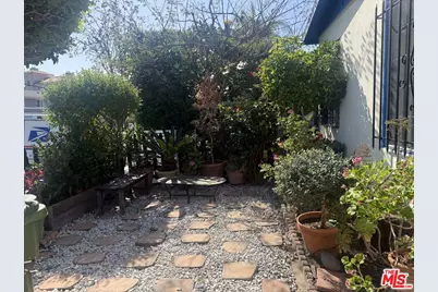 4207 S Centinela Ave, Los Angeles, CA 90066 - Photo 11