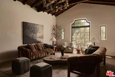 6255 Del Valle Dr, Los Angeles, CA 90048 - Photo 1