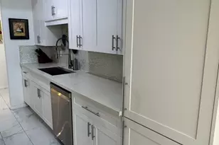 1002 S Burnside Ave, Los Angeles, CA 90019 - Photo 7