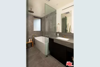 923 N Hilldale Ave, West Hollywood, CA 90069 - Photo 31