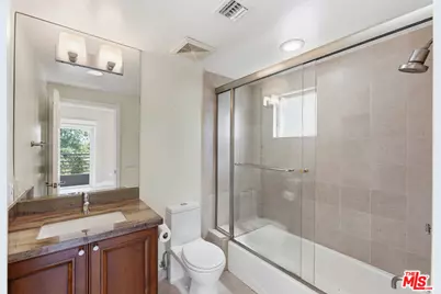 438 Arnaz Dr #106, Los Angeles, CA 90048 - Photo 11