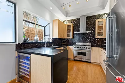 625 Huntley Dr #4, West Hollywood, CA 90069 - Photo 9