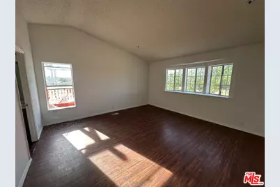 32049 213th St, Llano, CA 93544 - Photo 21