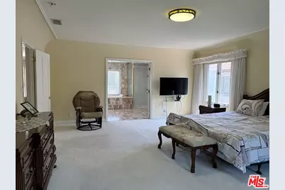 414 N Las Palmas Ave, Los Angeles, CA 90004 - Photo 31