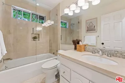 821 14th St #1, Santa Monica, CA 90403 - Photo 19