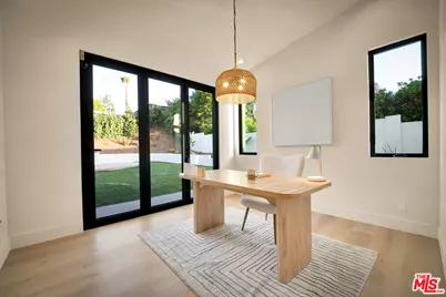 18840 La Amistad Pl, Tarzana, CA 91356 - Photo 49