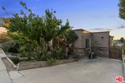 523 Oleander Dr, Los Angeles, CA 90042 - Photo 53
