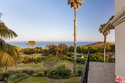 7160 Dume Dr, Malibu, CA 90265 - Photo 15