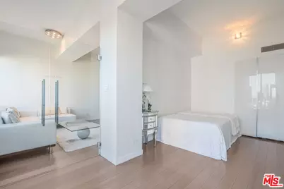 10501 Wilshire Blvd #1904, Los Angeles, CA 90024 - Photo 15