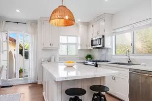 166 S Gardner St, Los Angeles, CA 90036 - Photo 15