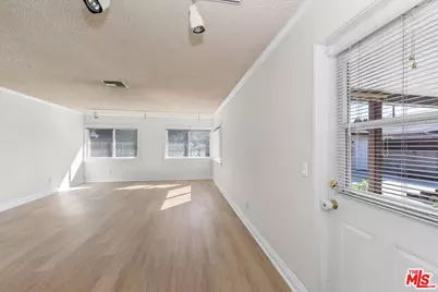 23032 Mobile St, West Hills, CA 91307 - Photo 17