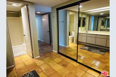 325 E Via Escuela #322, Palm Springs, CA 92262 - Photo 43
