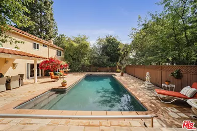 1100 Pine Oak Ln, Pasadena, CA 91105 - Photo 37