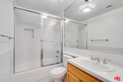 3328 Oakhurst Ave #207, Los Angeles, CA 90034 - Photo 9