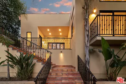 22202 Avenue San Luis, Woodland Hills, CA 91364 - Photo 1