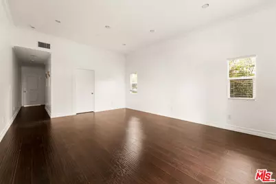 22202 Avenue San Luis, Woodland Hills, CA 91364 - Photo 9