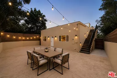 22202 Avenue San Luis, Woodland Hills, CA 91364 - Photo 15