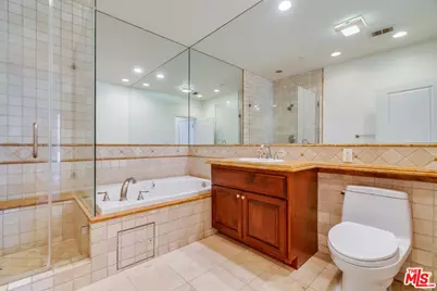 8610 Chalmers Dr #406, Los Angeles, CA 90035 - Photo 7