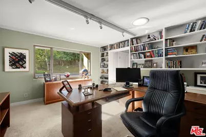 2618 Mandeville Canyon Rd, Los Angeles, CA 90049 - Photo 27
