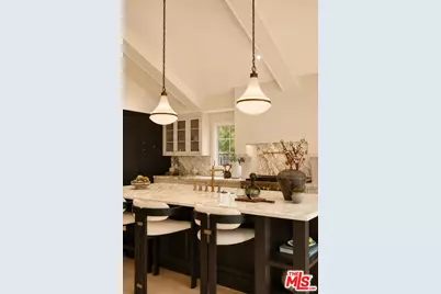 12610 Sarah St, Studio City, CA 91604 - Photo 15