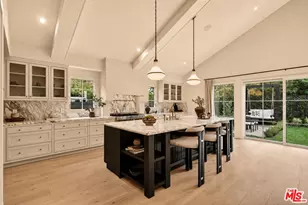 12610 Sarah St, Studio City, CA 91604 - Photo 11