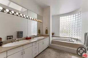 121 Outrigger Mall, Marina del Rey, CA 90292 - Photo 33