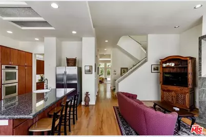 121 Outrigger Mall, Marina del Rey, CA 90292 - Photo 13