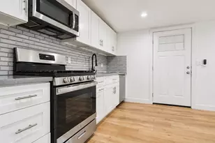 10341 Arminta St, Los Angeles, CA 91352 - Photo 43